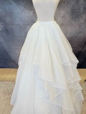 Martina Liana ivory Layered Tulle Bridal Skirt, size 8, style Stevie